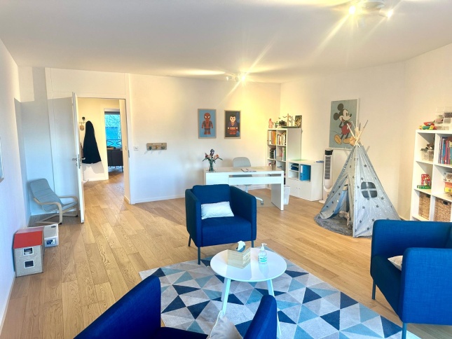 Commerce , 111.00 m2