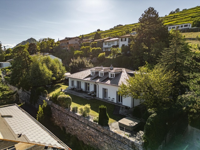 Maison, 10.0 pièces, 360.00 m2 Maison, 10.0 pièces, 360.00 m2