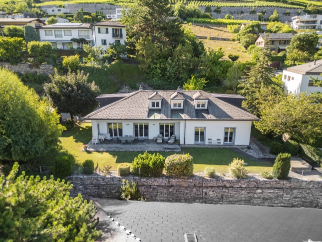 Maison, 10.0 pièces, 360.00 m2 Maison, 10.0 pièces, 360.00 m2